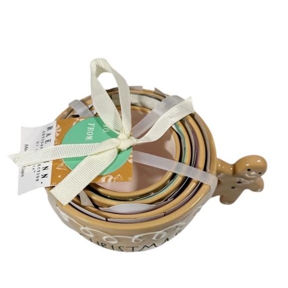 NEW Rae Dunn Gingerbread Man HAVE A MERRY LITTLE CHRISTMAS Measuring Cup Set/4 - Picture 3 of 5